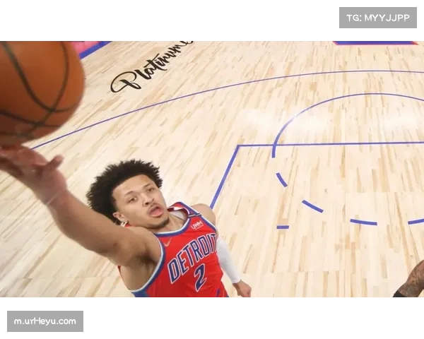 弗拉格状态火热连飙暴扣 三节豪取19分4板4助引爆全场 弗拉格状态火热连飙暴扣 三节豪取19分4板4助引爆全场